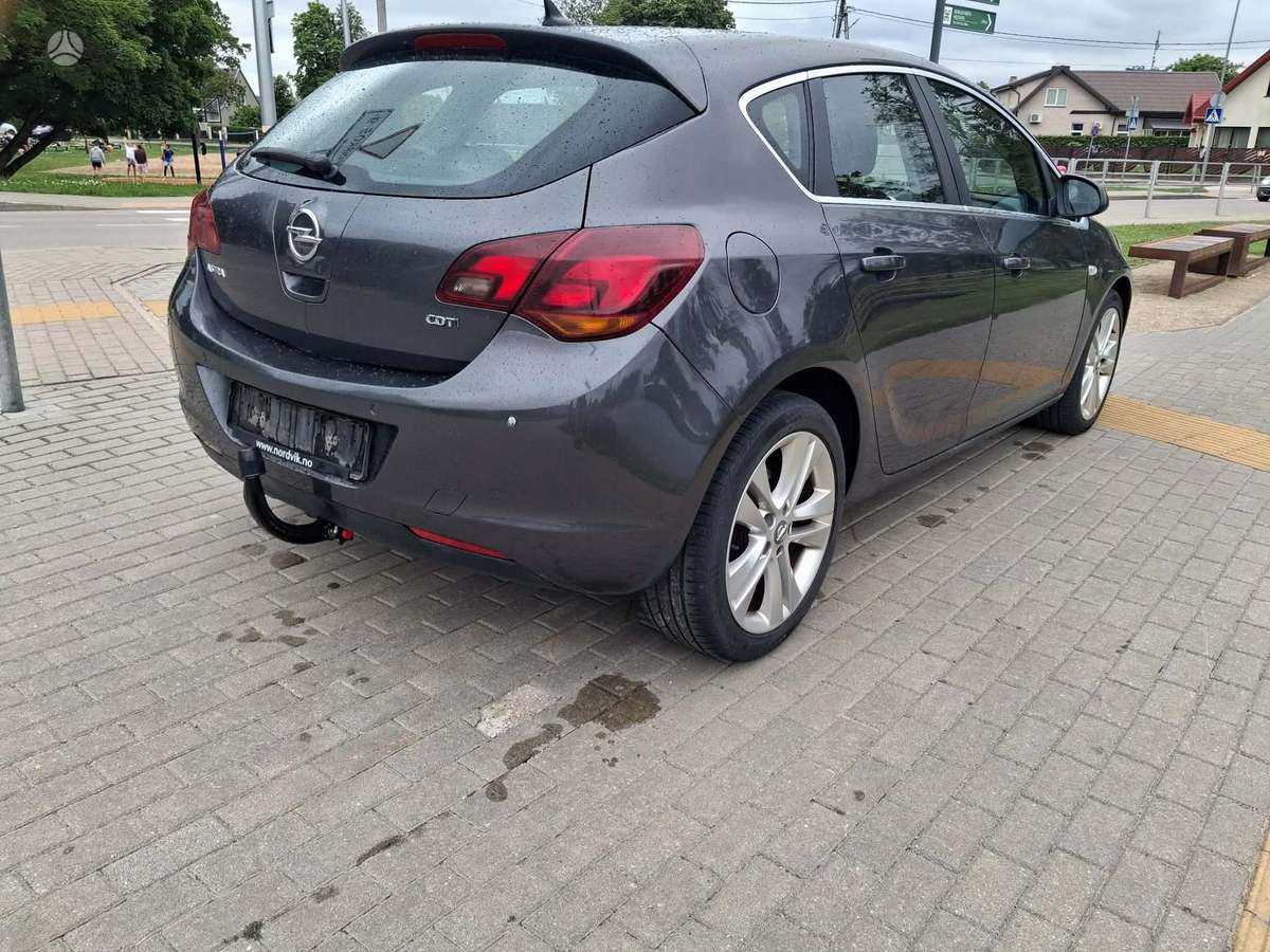 Opel Astra, 1.7 l., Хэтчбек