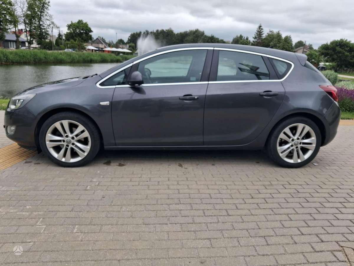 Opel Astra, 1.7 l., Хэтчбек