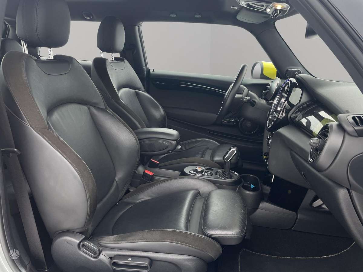 Mini Cooper SE, hatchback