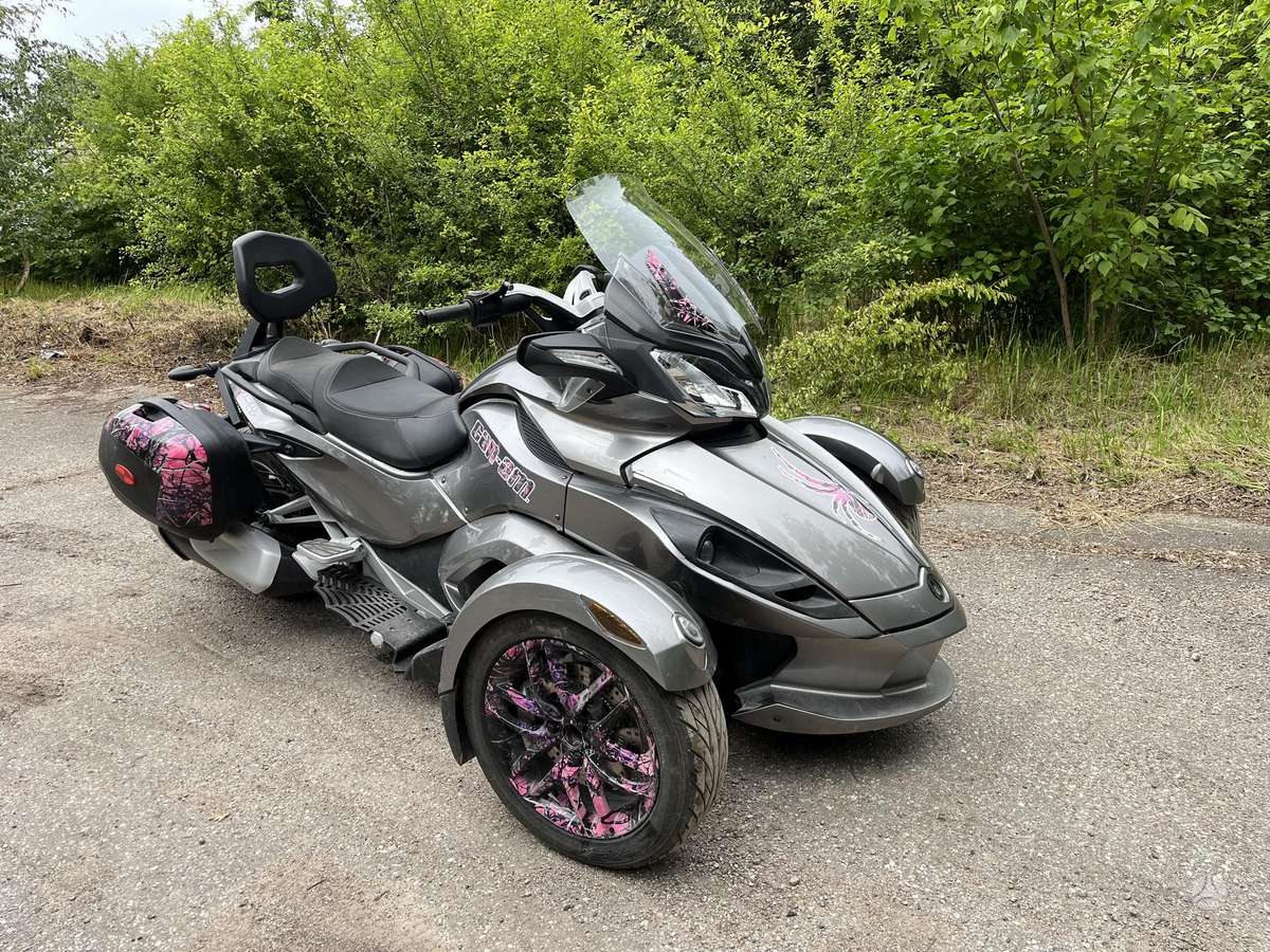 Can-Am Spyder 1000cc, triračiai