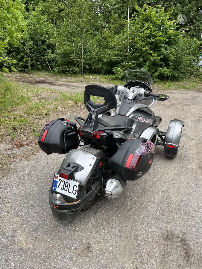 Can-Am Spyder 1000cc, triračiai