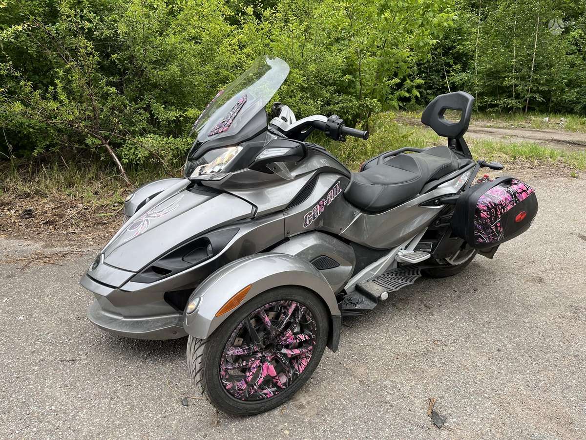 Can-Am Spyder 1000cc, triračiai