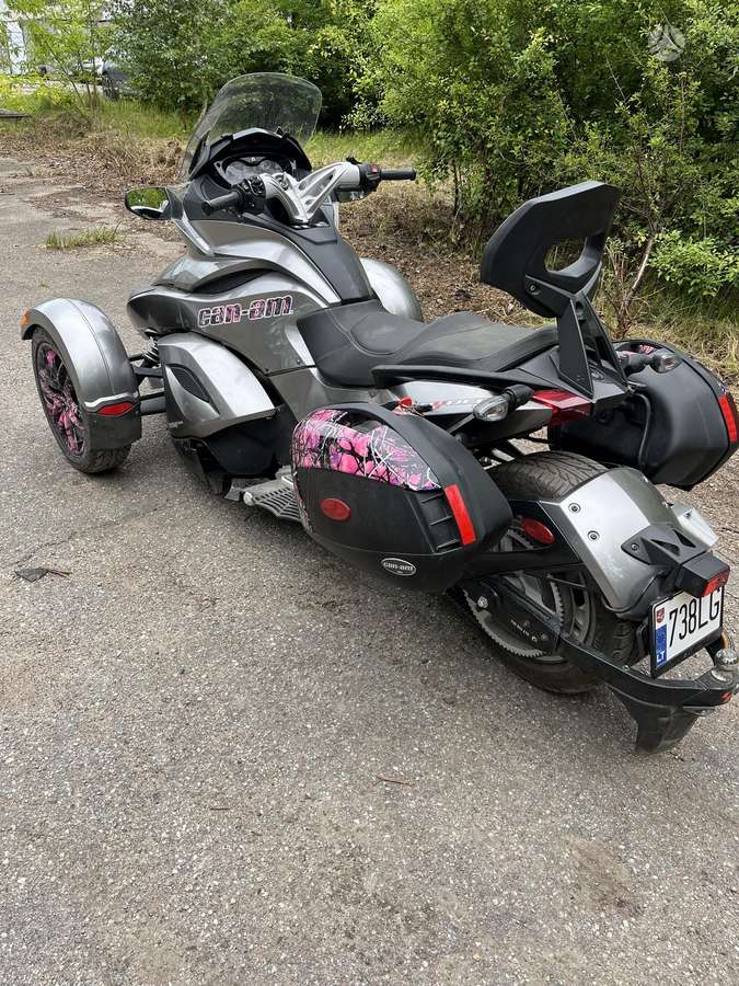 Can-Am Spyder 1000cc, triračiai