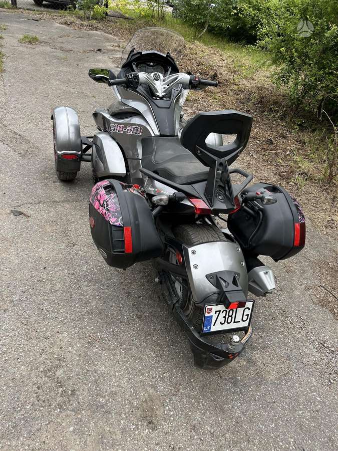 Can-Am Spyder 1000cc, triračiai