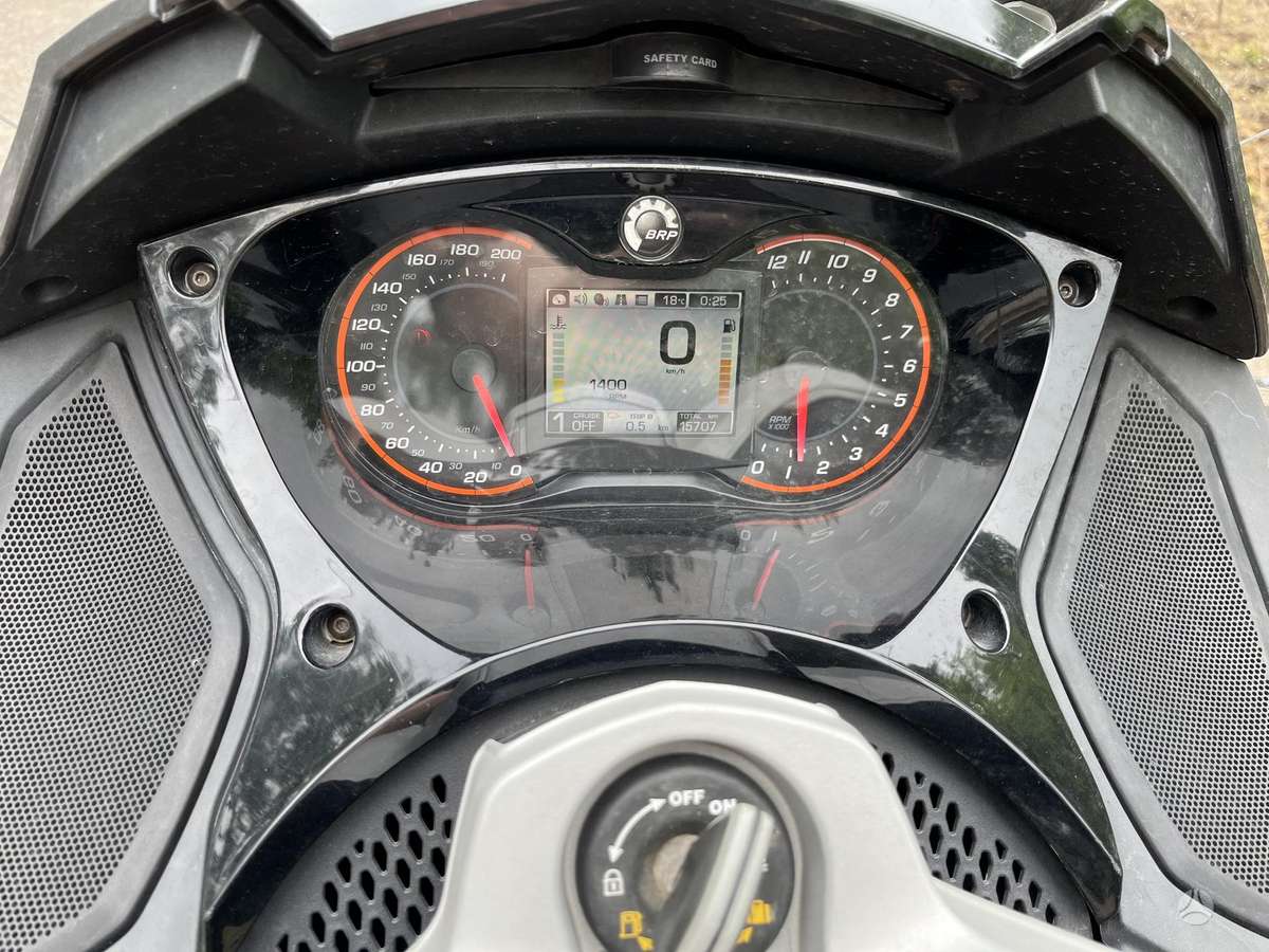 Can-Am Spyder 1000cc, triračiai