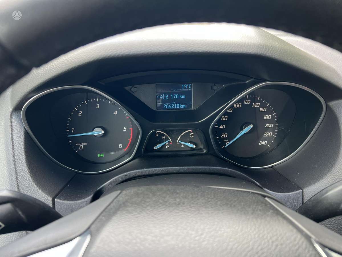Ford Focus, 1.6 l., hatchback