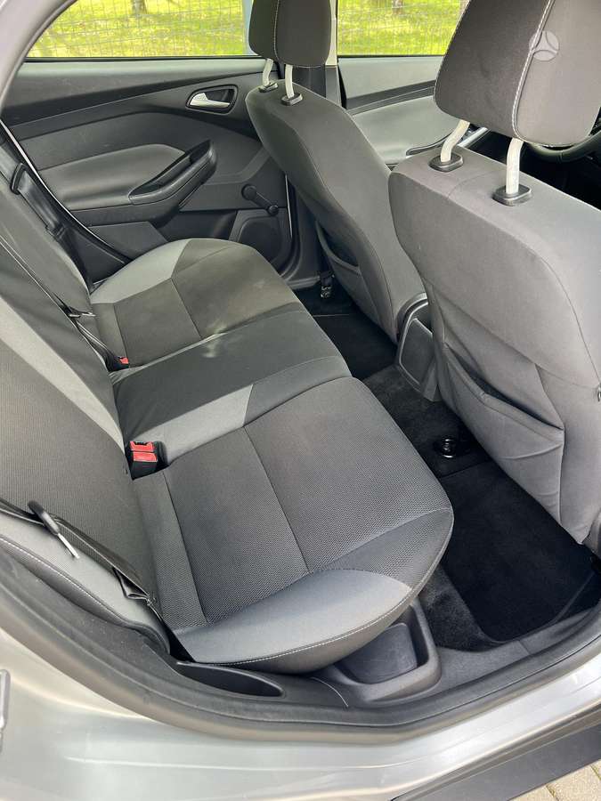 Ford Focus, 1.6 l., hatchback