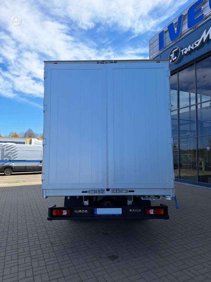 Iveco Daily, бортовые с тентом
