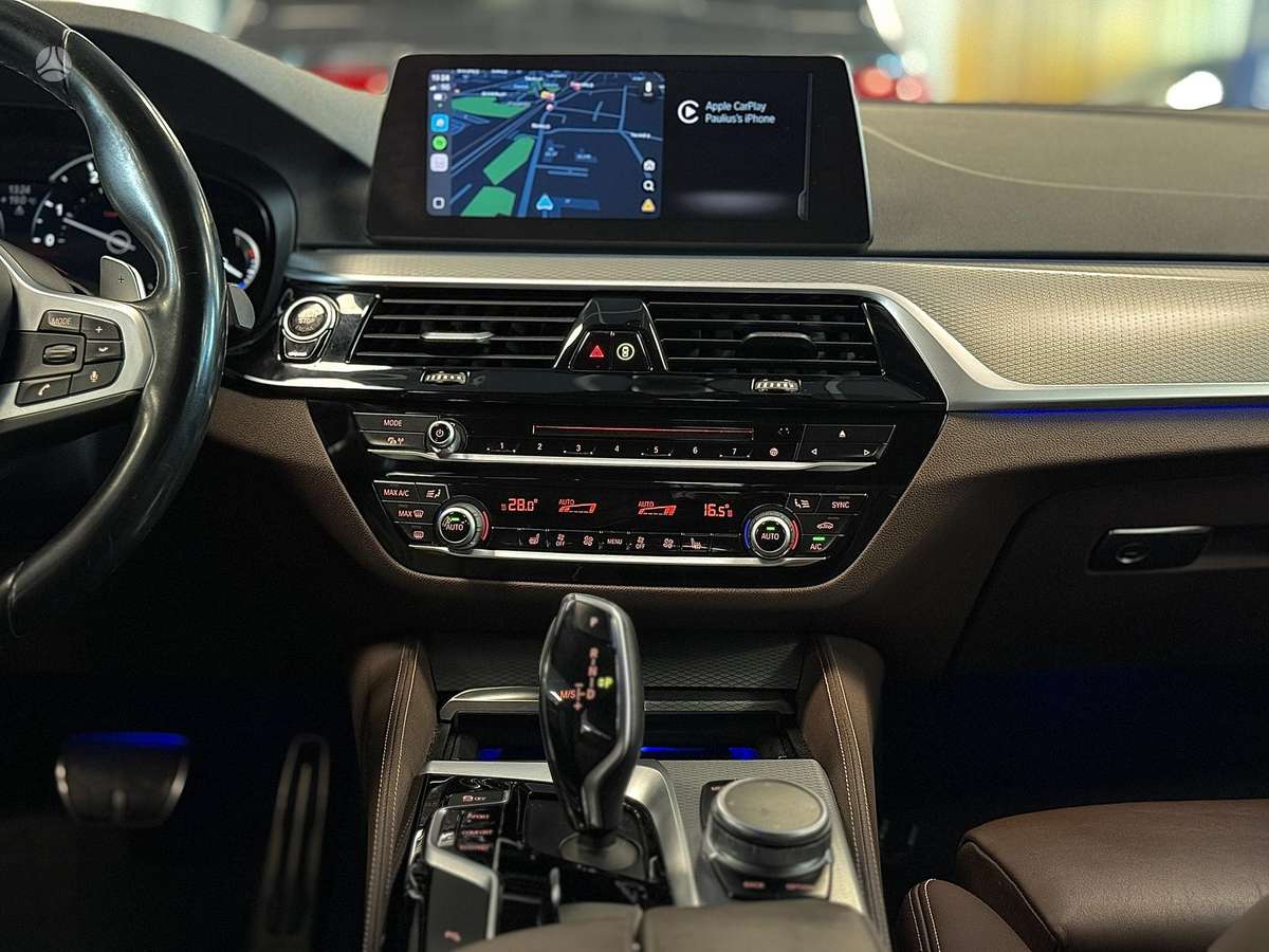BMW 520, 2.0 l., Седан