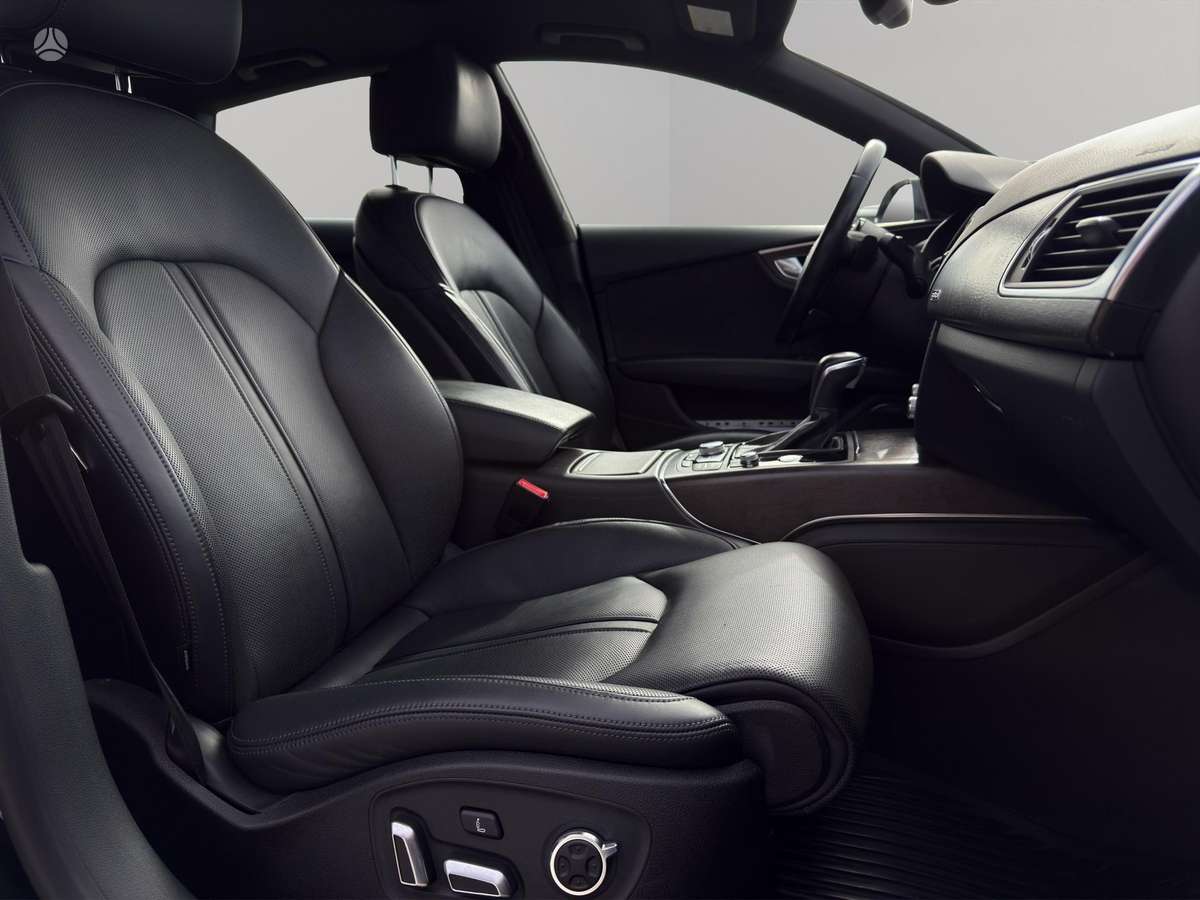 Audi A7, 3.0 l., hatchback
