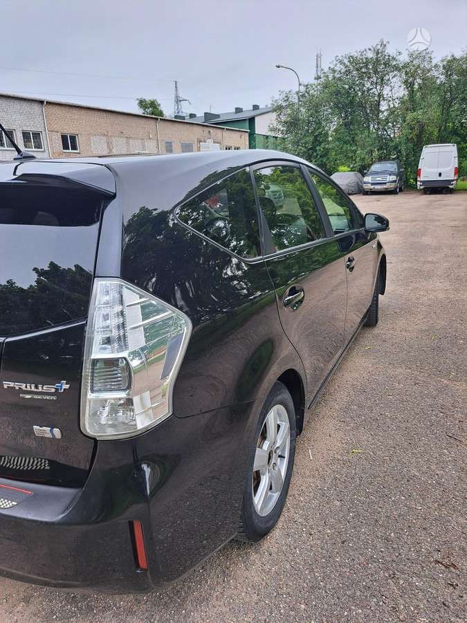 Toyota Prius+ - 4