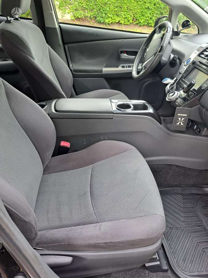 Toyota Prius+ - 5