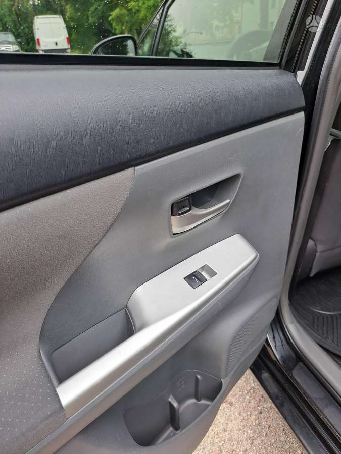 Toyota Prius+ - 9