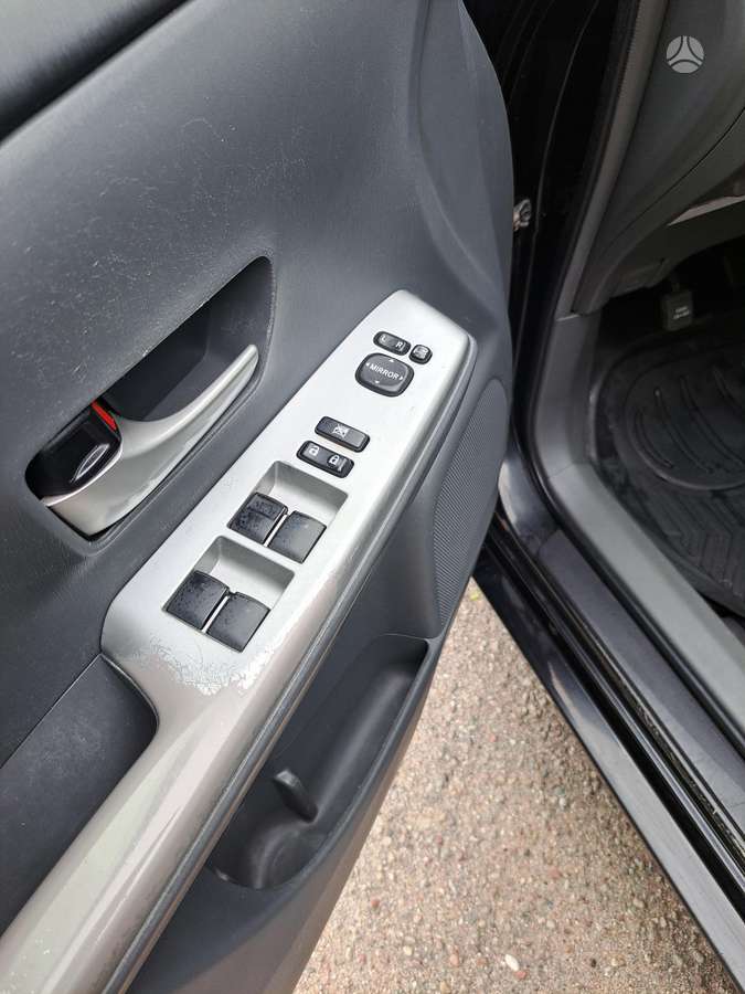 Toyota Prius+ - 11