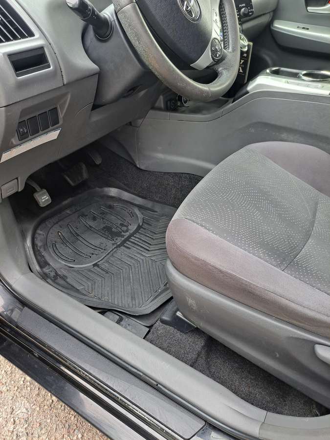 Toyota Prius+ - 12