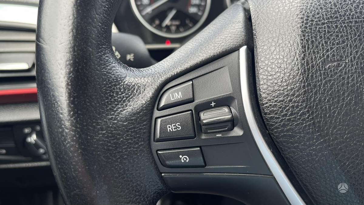 BMW 125, 2.0 l., hatchback