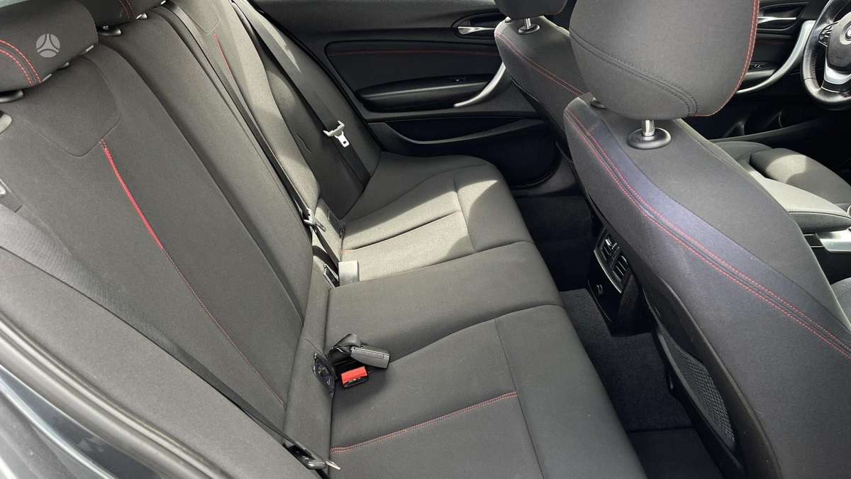 BMW 125, 2.0 l., hatchback