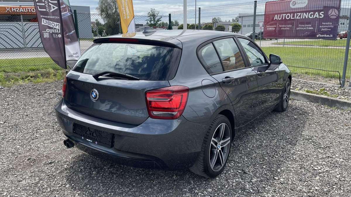 BMW 125, 2.0 l., hatchback