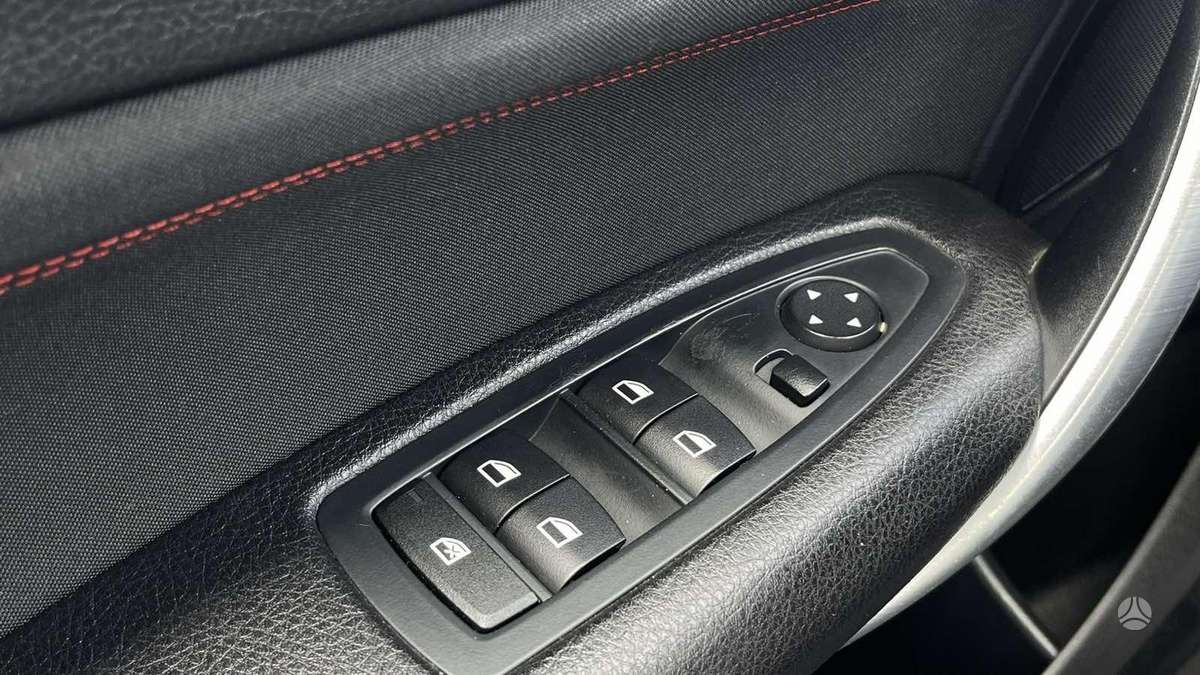 BMW 125, 2.0 l., hatchback