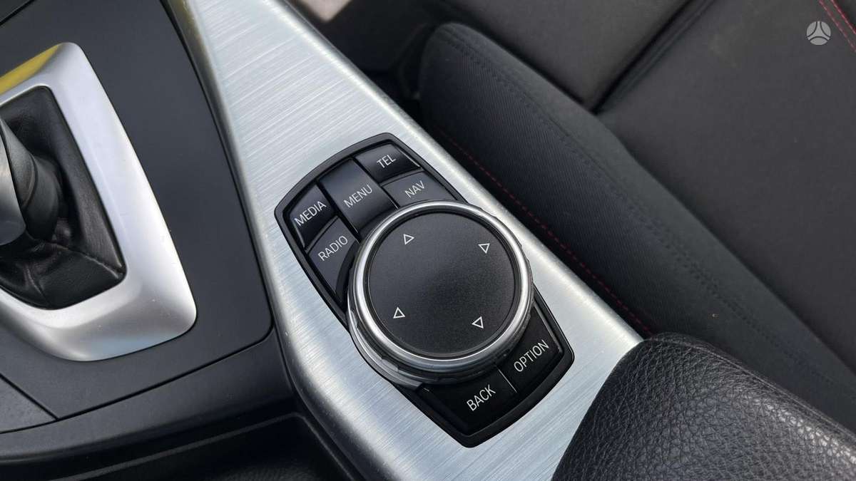 BMW 125, 2.0 l., hatchback
