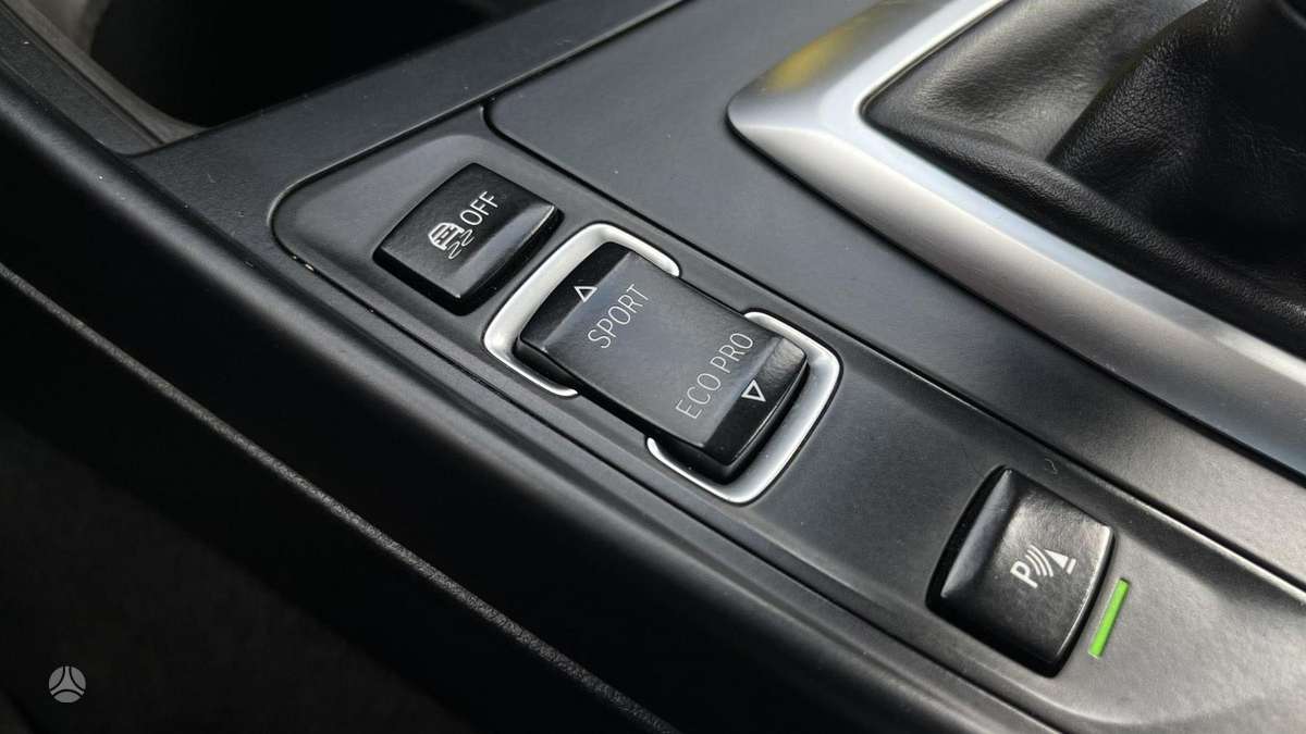 BMW 125, 2.0 l., hatchback