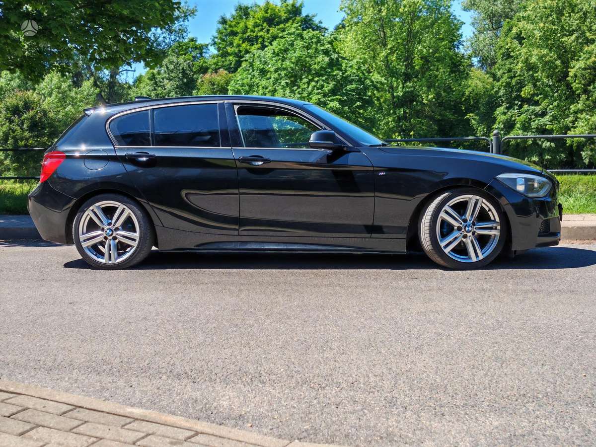 BMW 120, 2.0 l., hatchback