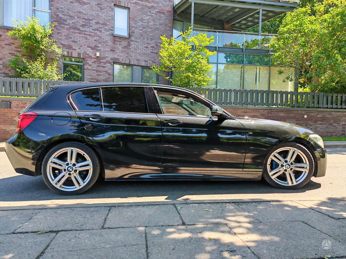 BMW 120, 2.0 l., hatchback