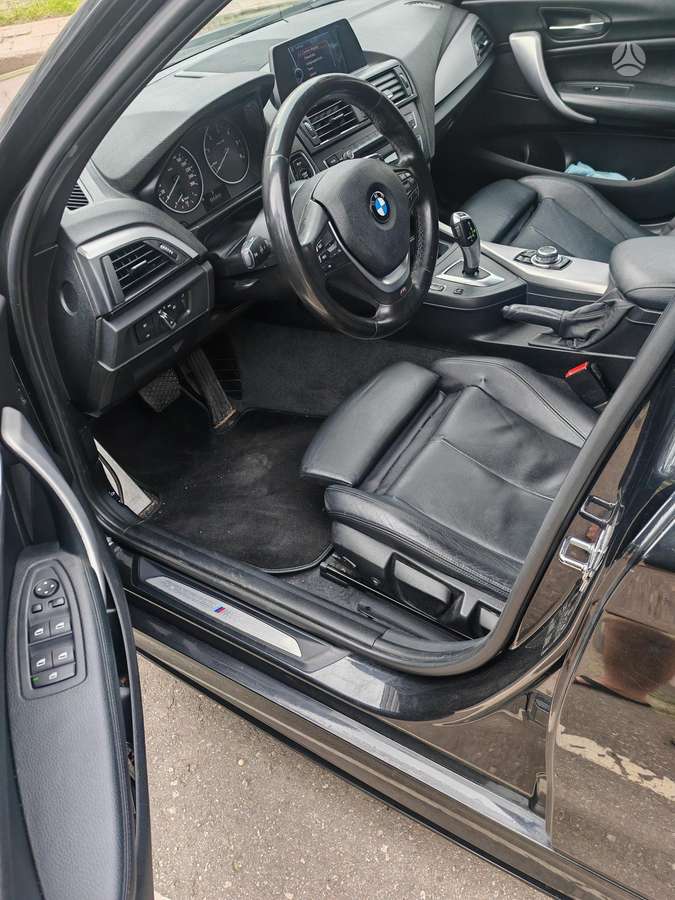 BMW 120, 2.0 l., hatchback