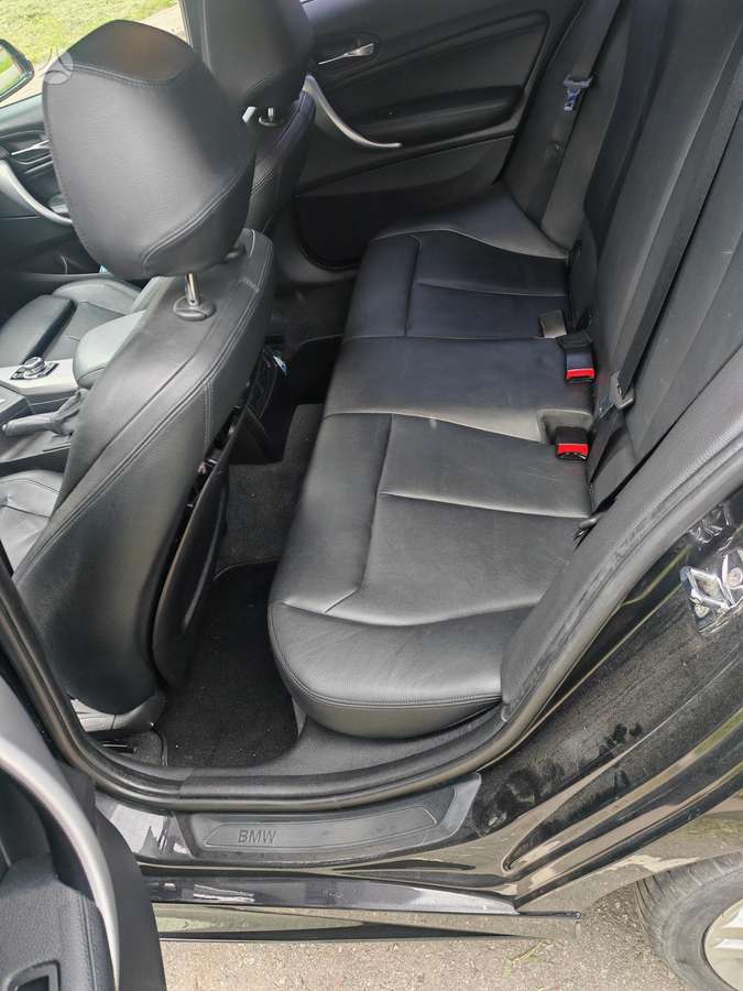 BMW 120, 2.0 l., hatchback