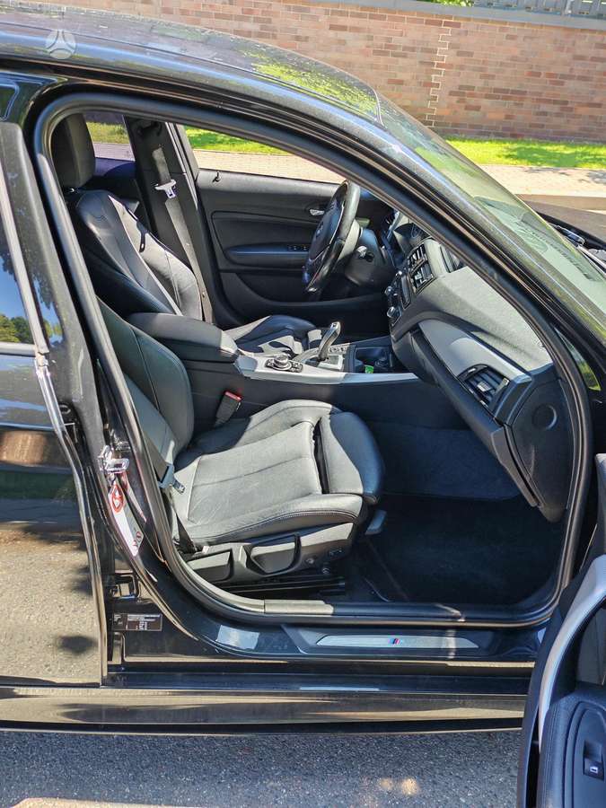 BMW 120, 2.0 l., hatchback