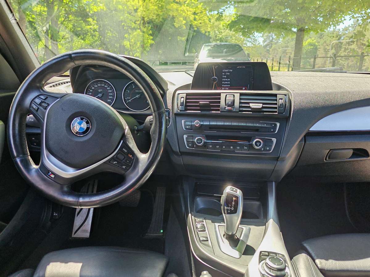 BMW 120, 2.0 l., hatchback
