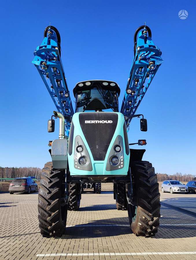 Berthoud RAPTOR 5240, self-propelled sprayers