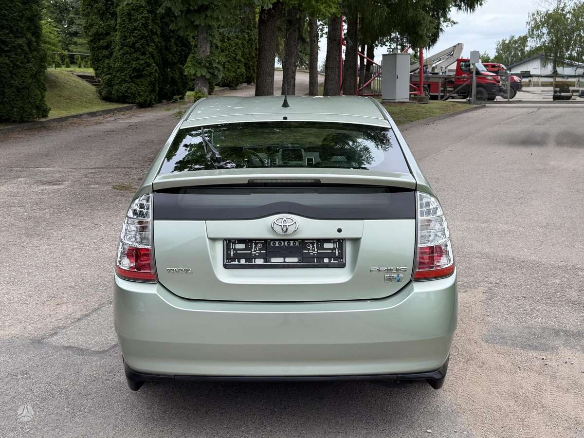 Toyota Prius - 9