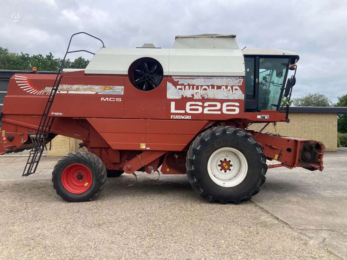 New Holland L 626, комбайны