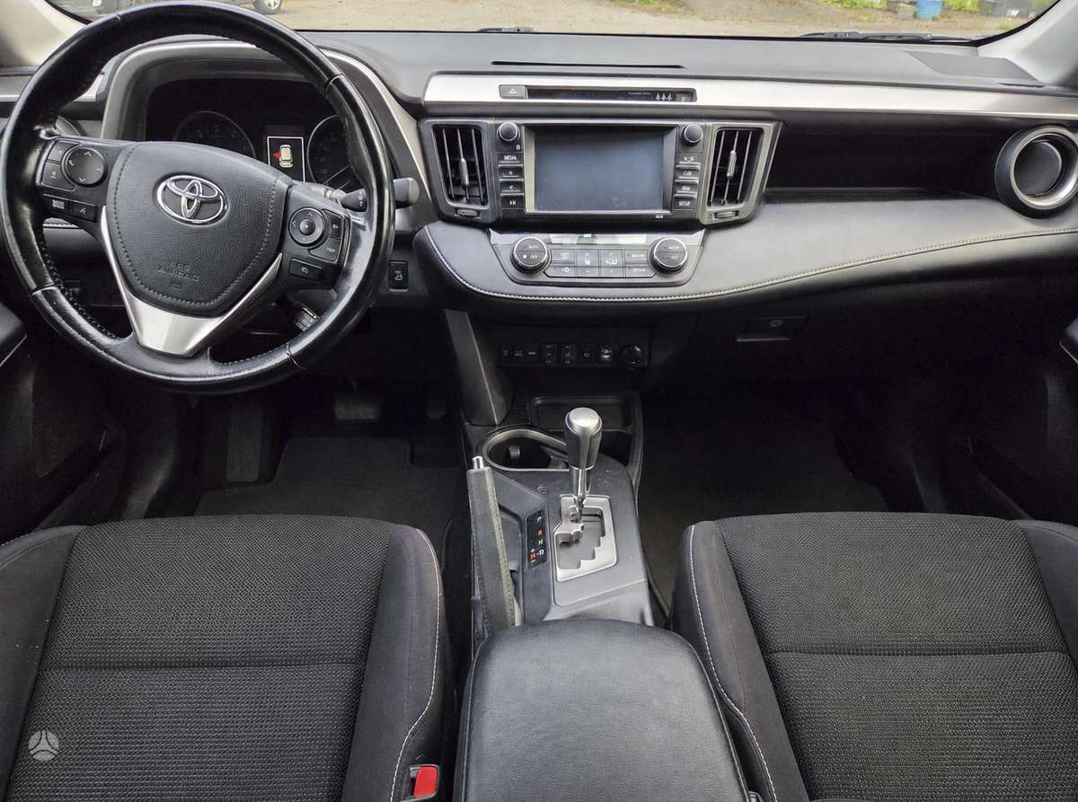 Toyota RAV4 - 7