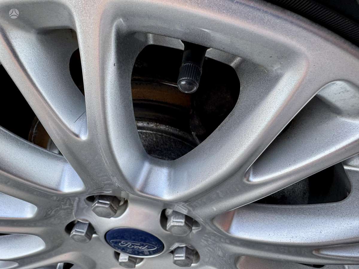 Ford Focus, 1.6 l., hatchback