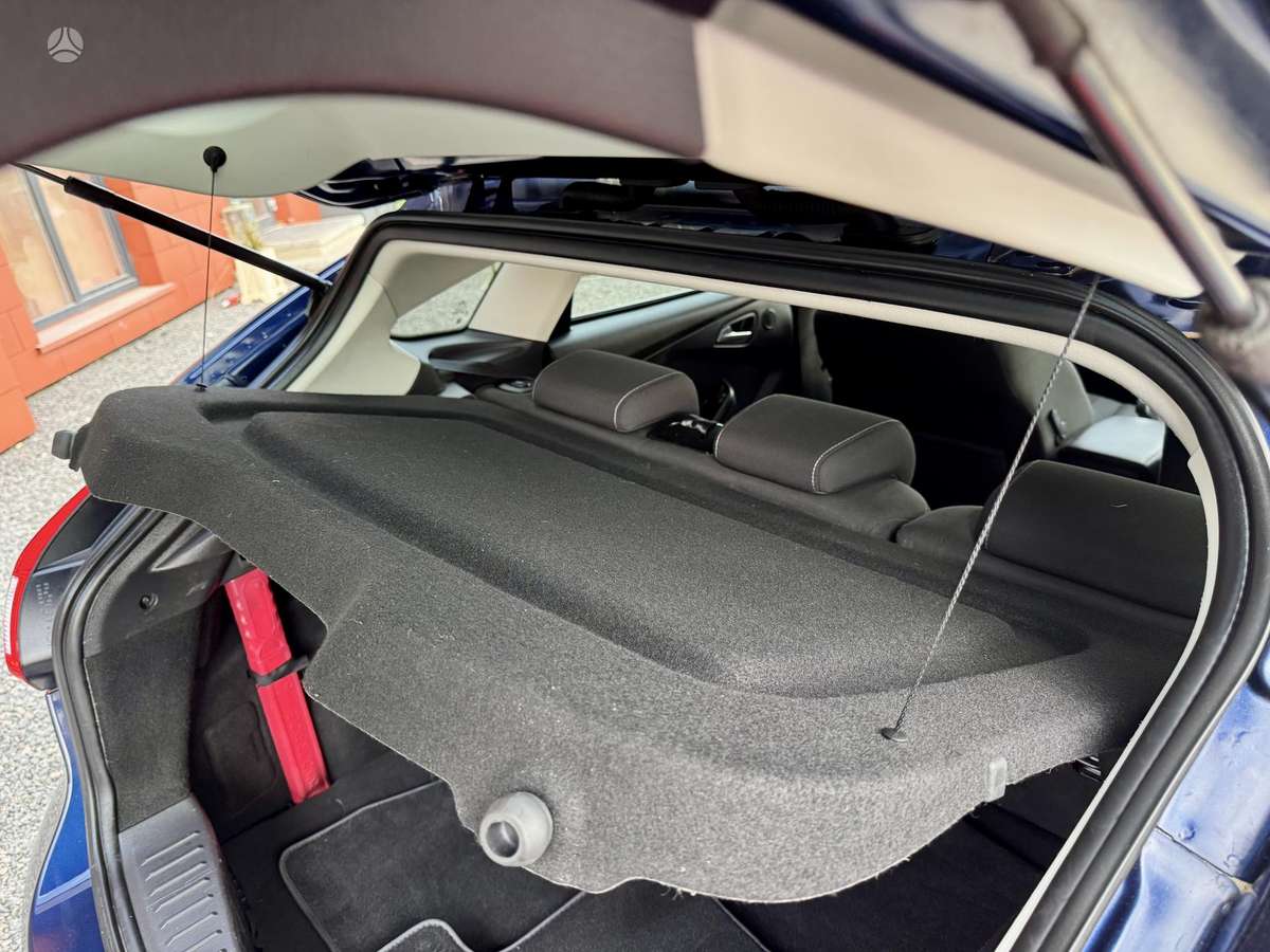 Ford Focus, 1.6 l., hatchback