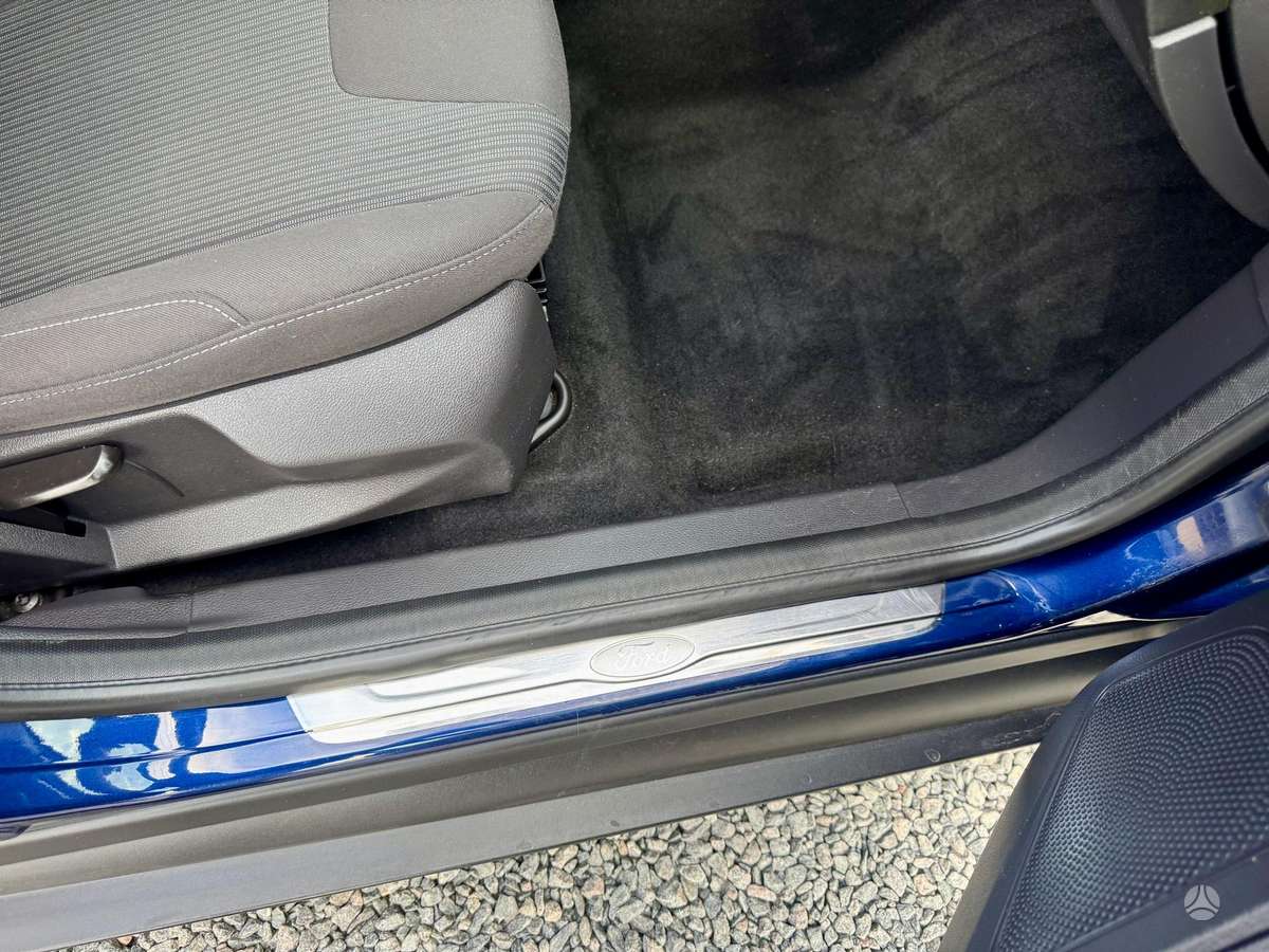 Ford Focus, 1.6 l., hatchback