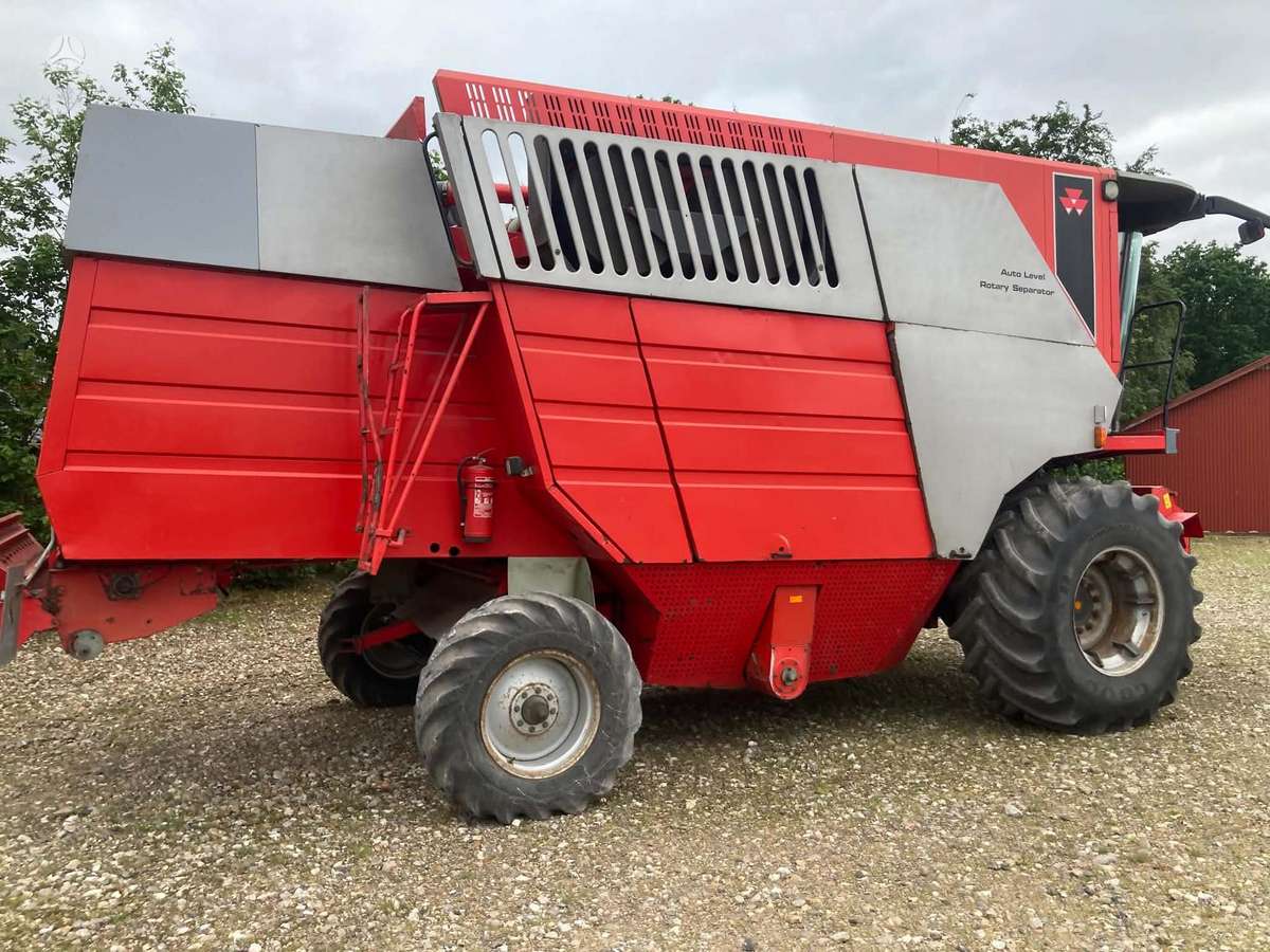 Massey Ferguson 7276, kombainai