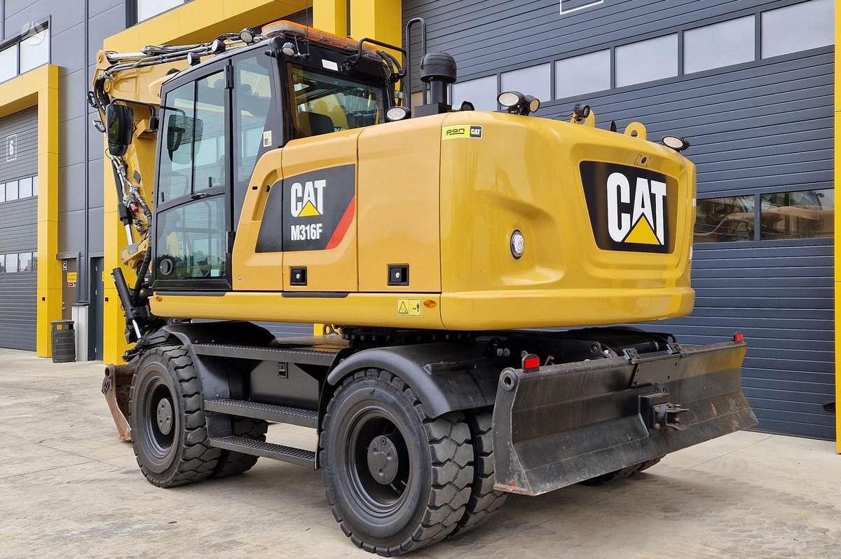 Caterpillar M316F, excavator