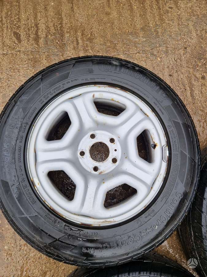 Dacia Duster, plieniniai štampuoti, R16