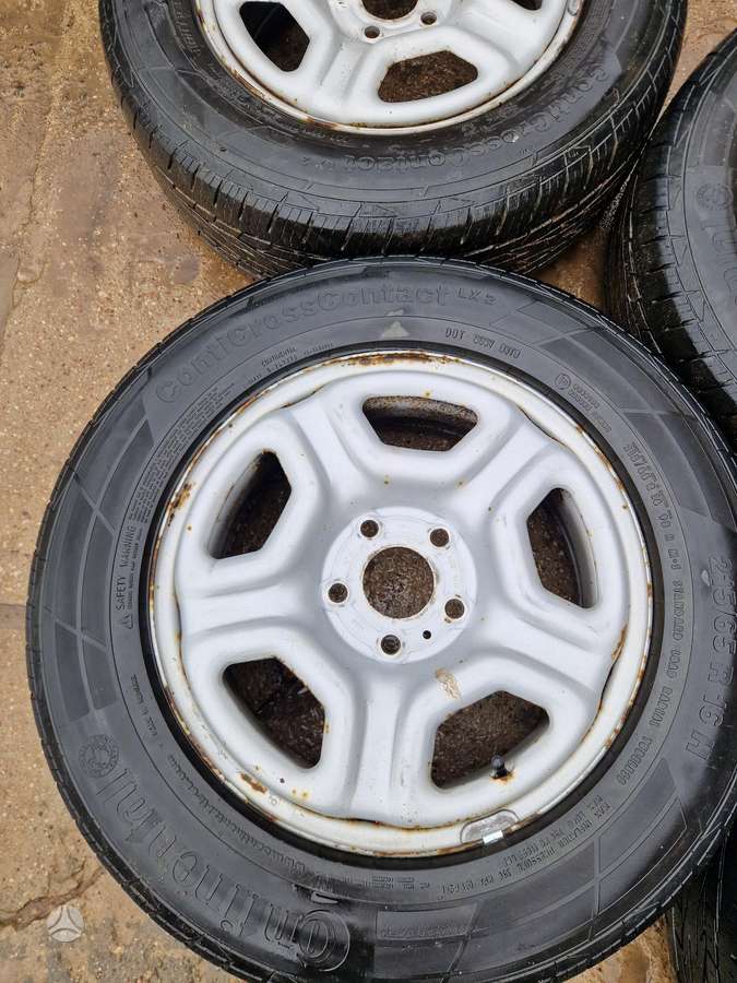 Dacia Duster, stamped steel, R16