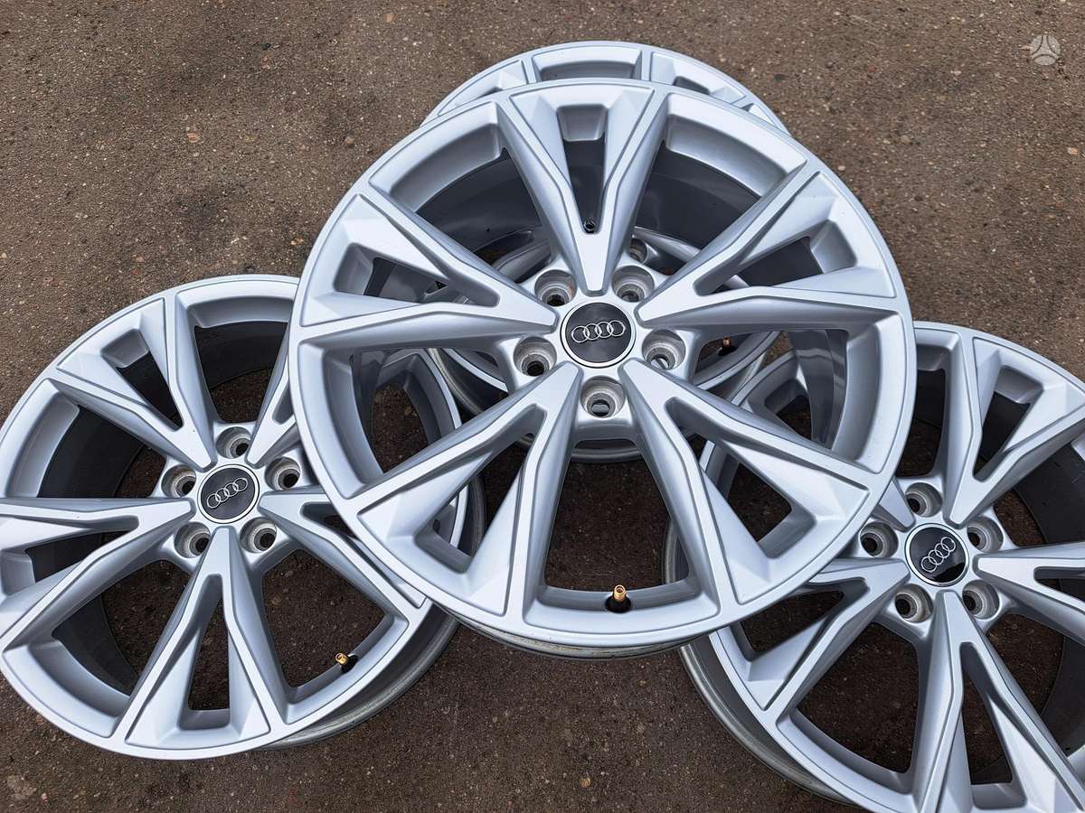 Audi Q3, light alloy, R18