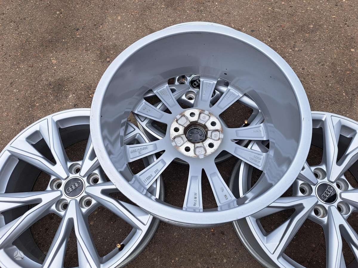 Audi Q3, light alloy, R18