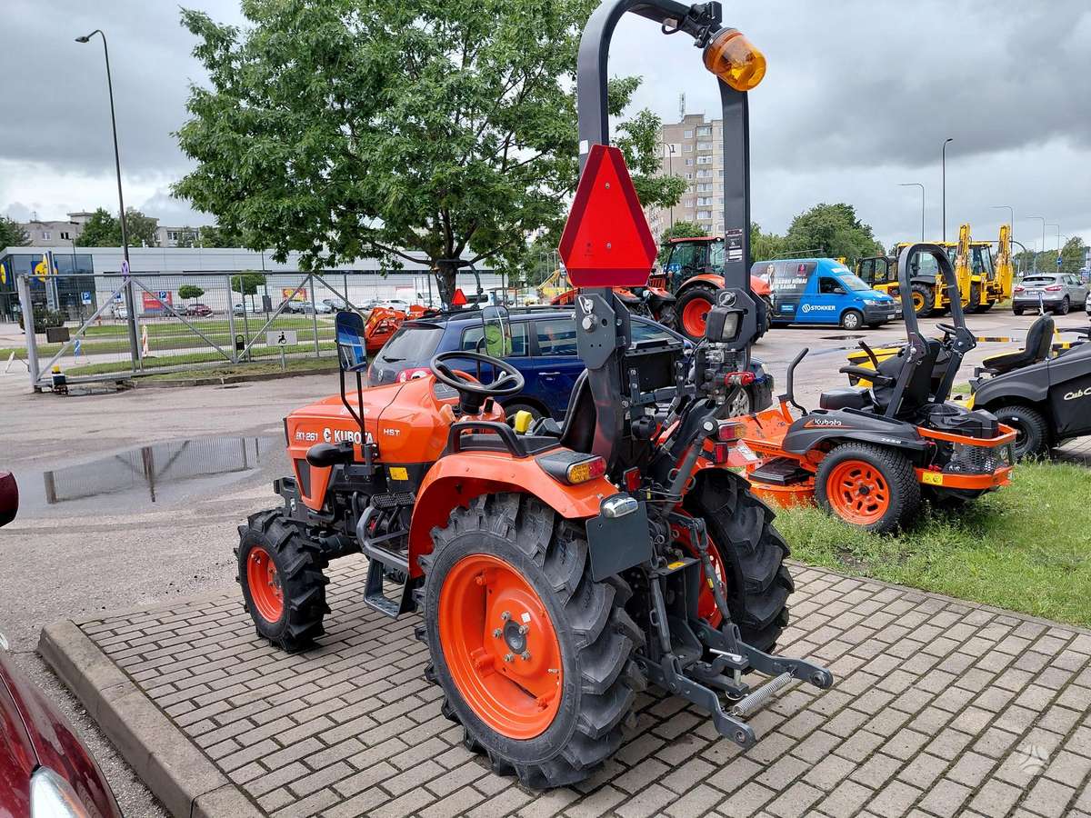 Kubota EK1 261 HST, тракторы
