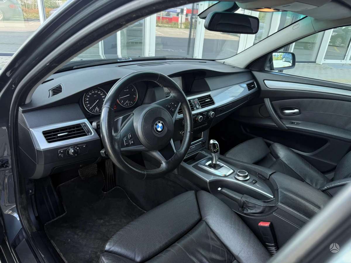 BMW 525, 3.0 l., Седан