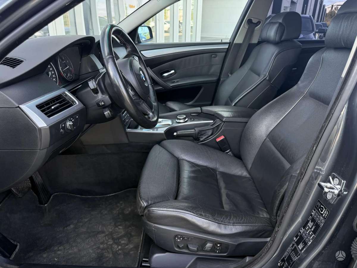 BMW 525, 3.0 l., Седан