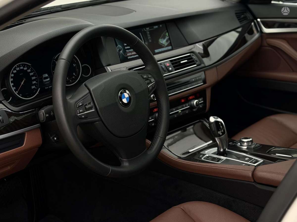 BMW 520, 2.0 l., Седан