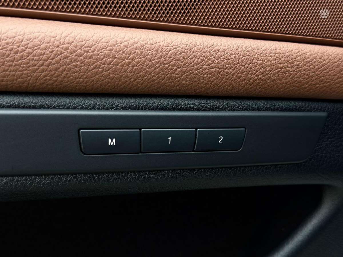 BMW 520, 2.0 l., Седан