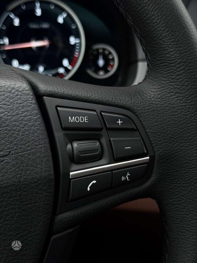 BMW 520, 2.0 l., Седан